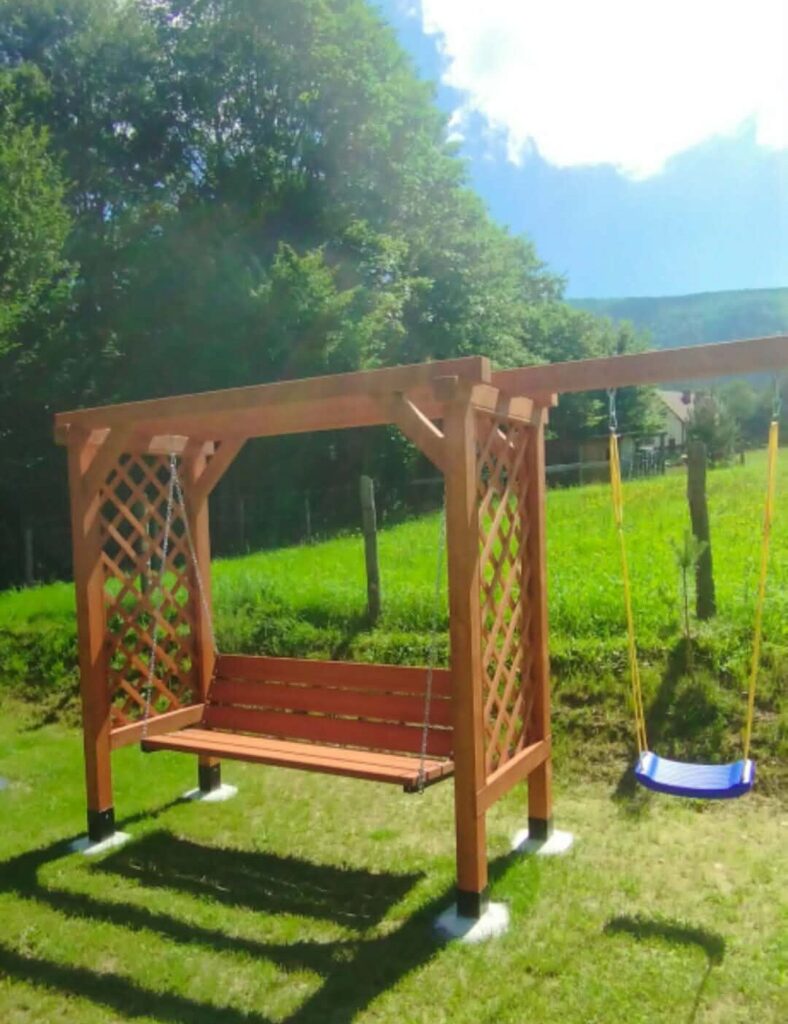 1dc8cfcb-1494-494a-80e8-7f8f4d3a81b3